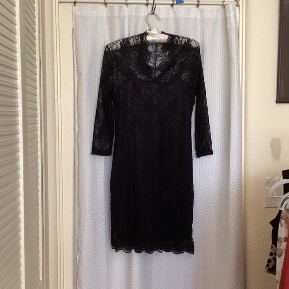 Elegant Black Lace Dress - Picture 1 of 2